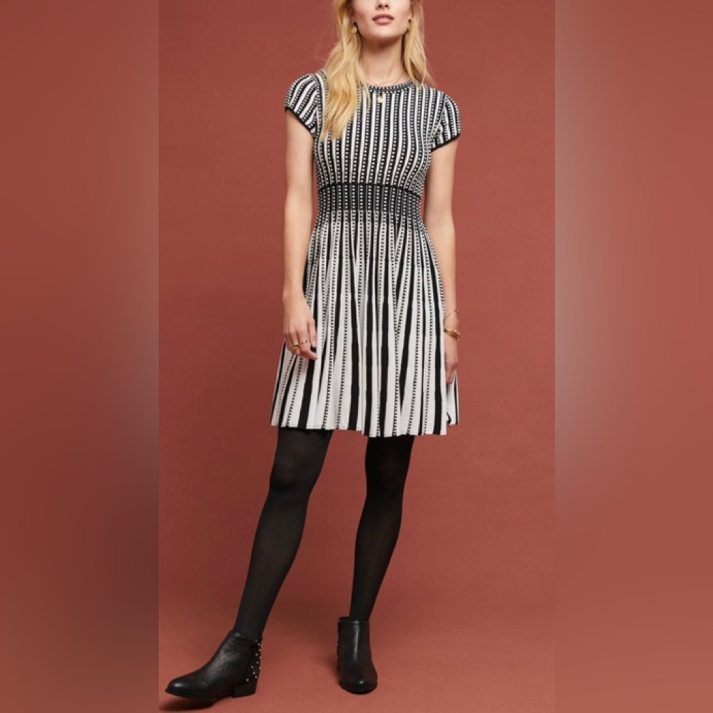 EUC *ANTHROPOLOGIE* Maeve *BAIRD* Black & White Pleated Sweater Dress … Size: S